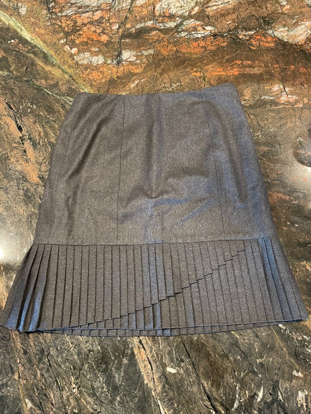Etcetera 96% Wool Skirt – Size 6 – Classic Career / Fall Staple